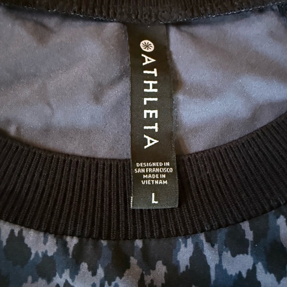 Athleta Sleeveless Tank Top – Navy/Black – Size Large (RN# 54023) - Picture 3 of 6